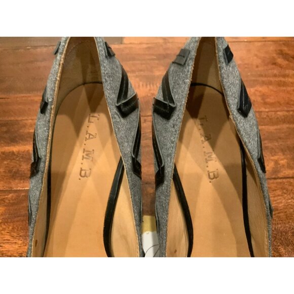 L.A.M.B. Gray Gaili Pointed Toe Platform Heels W/ Black Trim, Size 9 (US) - Picture 4 of 9